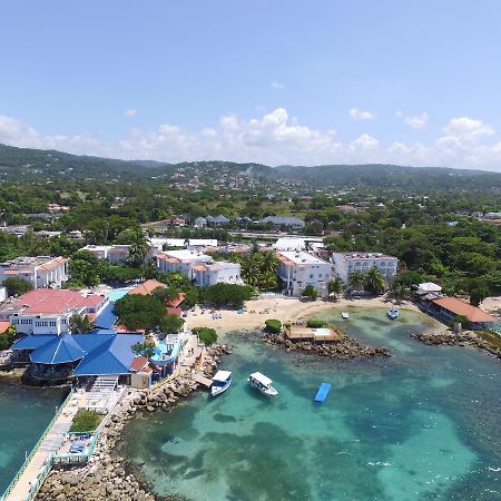 Franklyn D Resort & Spa All Inclusive Runaway Bay Buitenkant foto