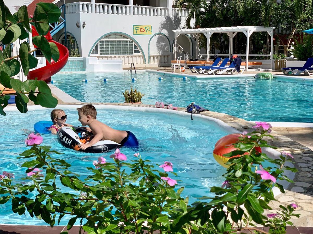 Franklyn D Resort & Spa All Inclusive Runaway Bay Buitenkant foto