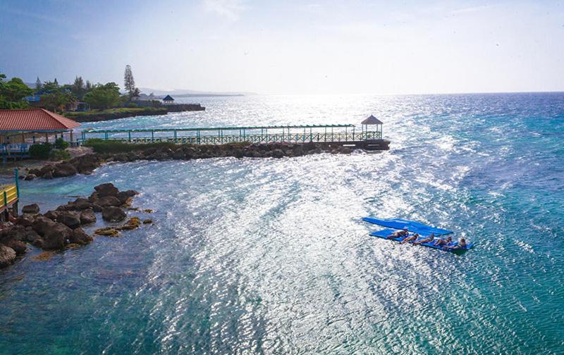 Franklyn D Resort & Spa All Inclusive Runaway Bay Buitenkant foto