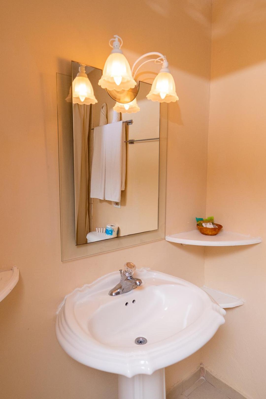 Franklyn D Resort & Spa All Inclusive Runaway Bay Buitenkant foto