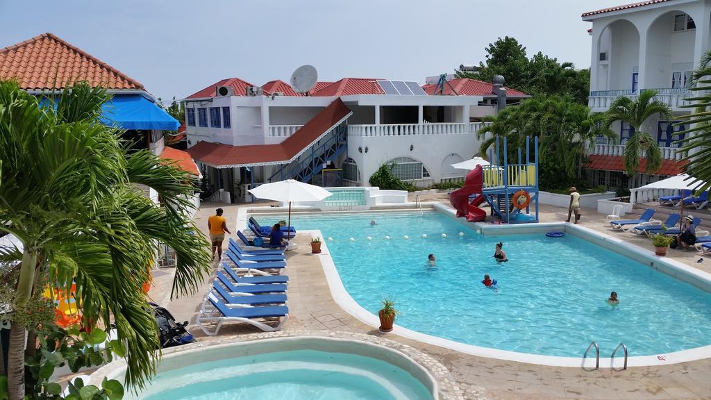 Franklyn D Resort & Spa All Inclusive Runaway Bay Buitenkant foto