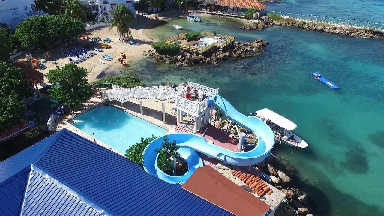 Franklyn D Resort & Spa All Inclusive Runaway Bay Buitenkant foto