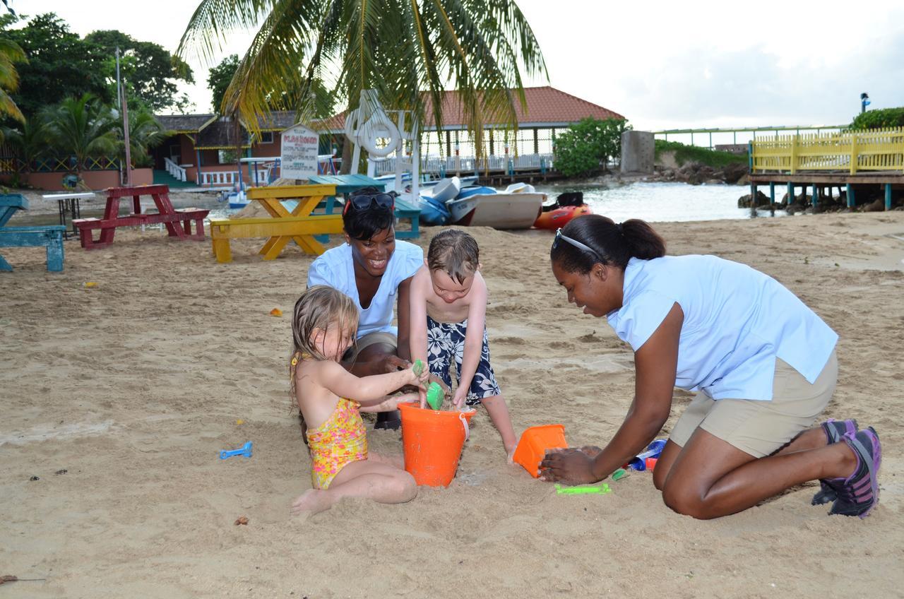 Franklyn D Resort & Spa All Inclusive Runaway Bay Buitenkant foto
